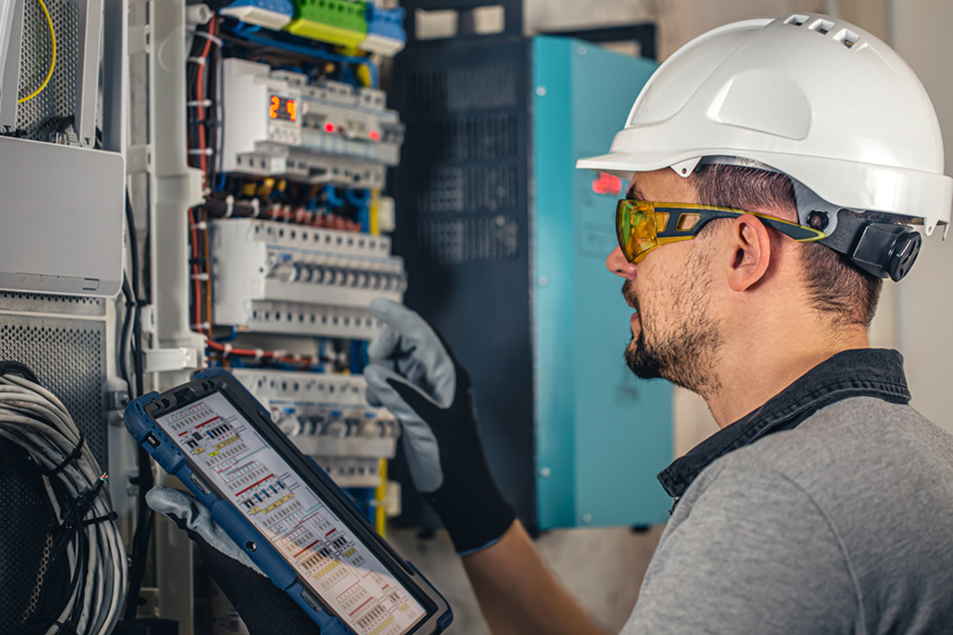 Industrie und Gewerbe bei Elektrotechnik Neudietendorf in Neudietendorf